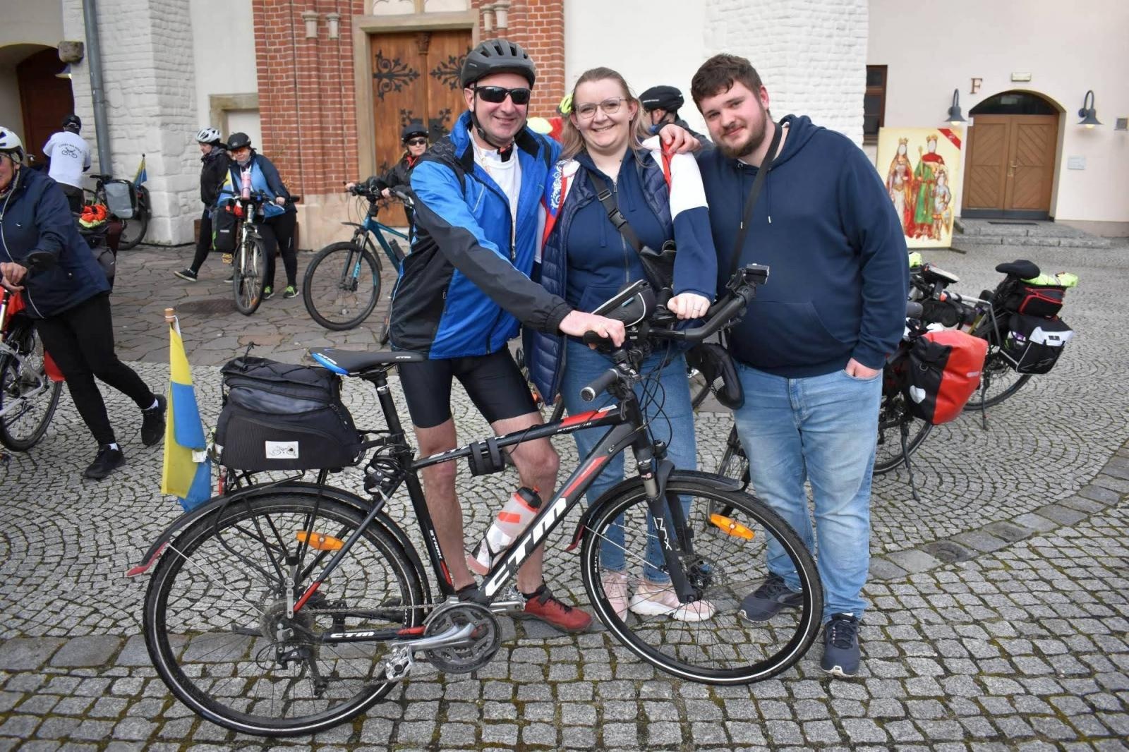Zdjęcie w galerii na portalu naszraciborz.pl: Rowerowa Rajza dotarła na Zamek Piastowski [FOTO] wiadomości z regionu