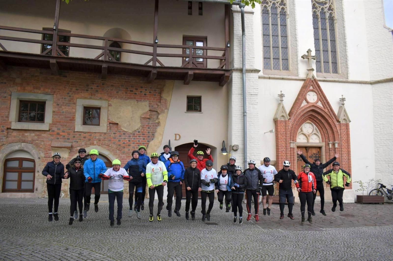 Zdjęcie w galerii na portalu naszraciborz.pl: Rowerowa Rajza dotarła na Zamek Piastowski [FOTO] wiadomości z regionu