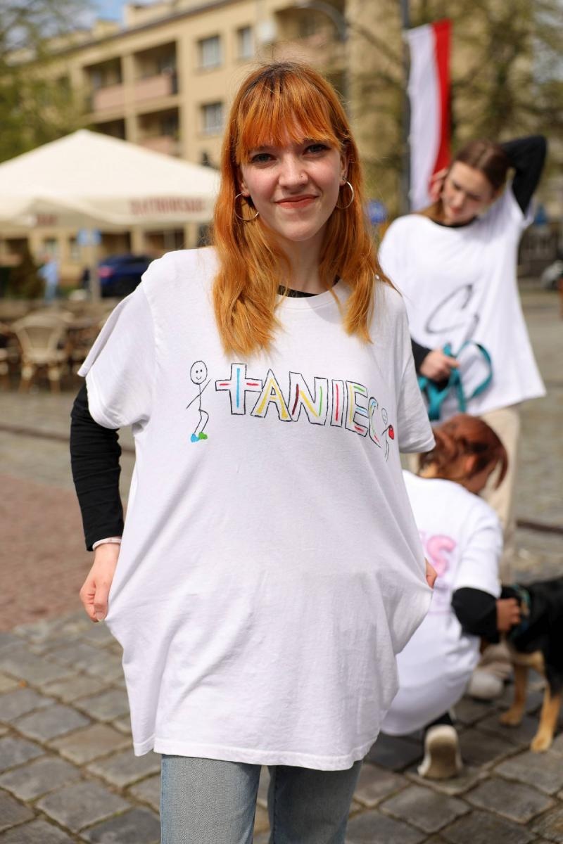 Zdjęcie w galerii na portalu naszraciborz.pl: Sobotni flash mob na raciborskim Rynku wiadomości z regionu