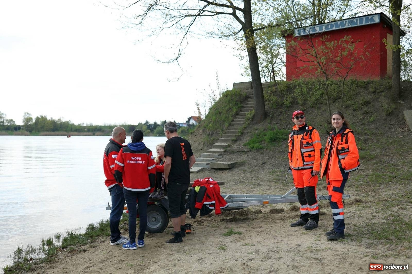 Zdjęcie w galerii na portalu naszraciborz.pl: Petrol Beach w Bukowie. Dwudniowe święto dla fanów motoryzacji [FOTO] wiadomości z regionu