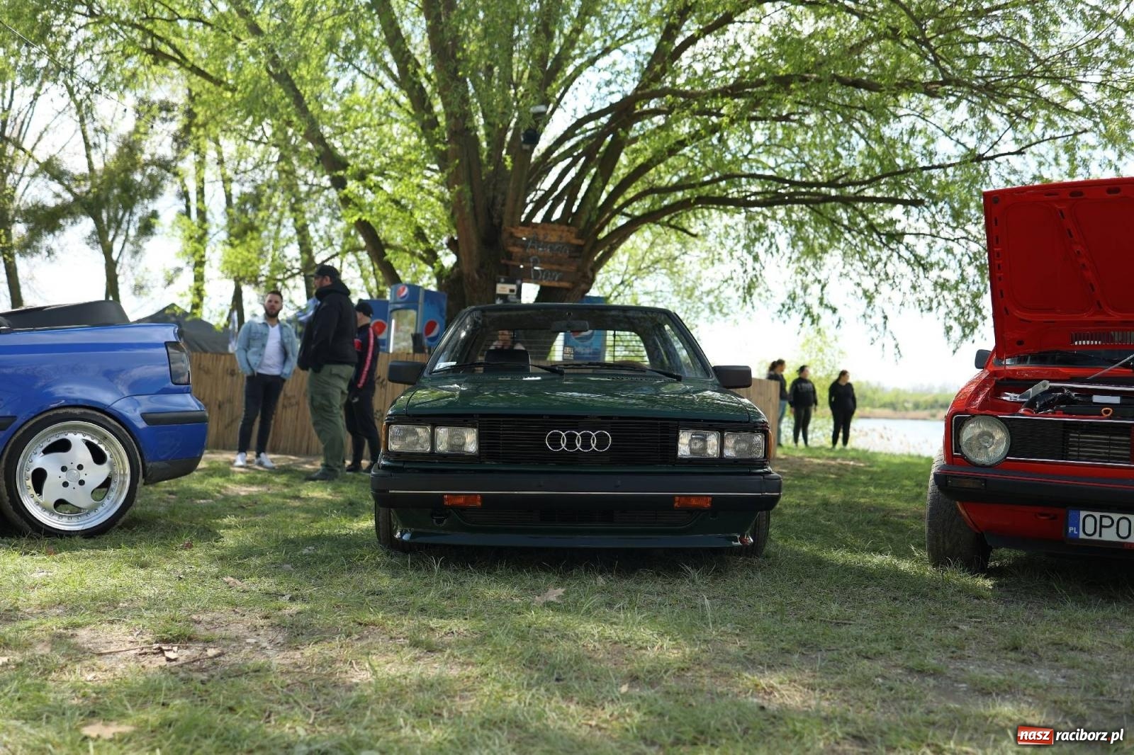 Zdjęcie w galerii na portalu naszraciborz.pl: Petrol Beach w Bukowie. Dwudniowe święto dla fanów motoryzacji [FOTO] wiadomości z regionu
