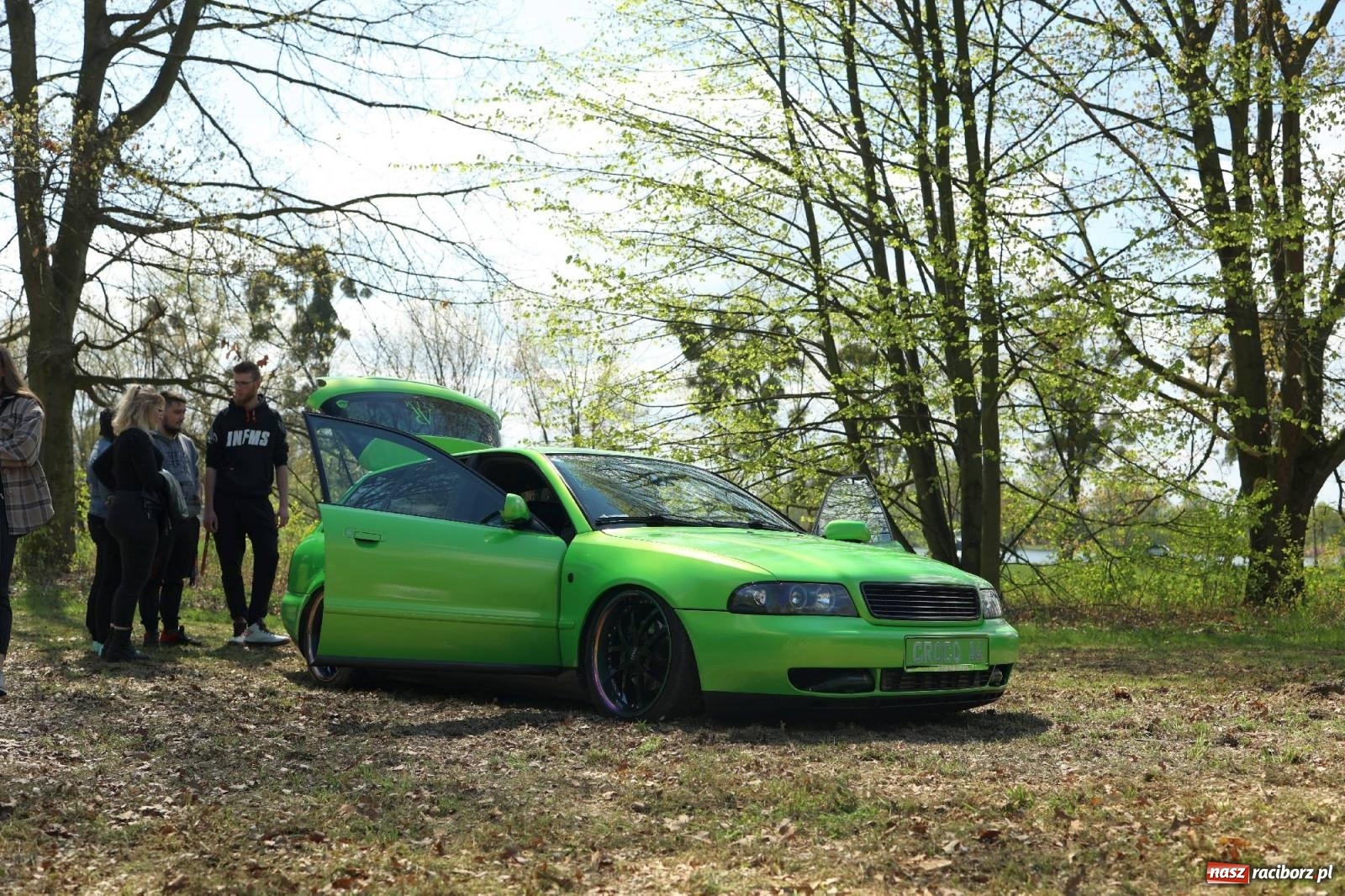 Zdjęcie w galerii na portalu naszraciborz.pl: Petrol Beach w Bukowie. Dwudniowe święto dla fanów motoryzacji [FOTO] wiadomości z regionu
