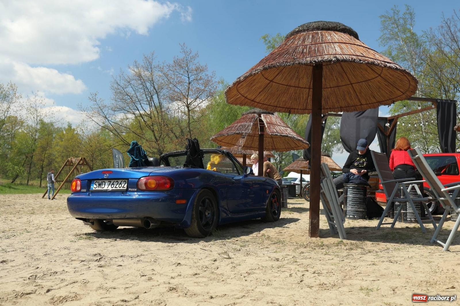 Zdjęcie w galerii na portalu naszraciborz.pl: Petrol Beach w Bukowie. Dwudniowe święto dla fanów motoryzacji [FOTO] wiadomości z regionu
