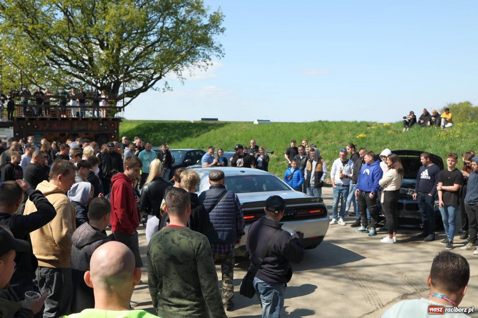 Zdjęcie w galerii na portalu naszraciborz.pl: Petrol Beach w Bukowie. Dwudniowe święto dla fanów motoryzacji [FOTO] wiadomości z regionu