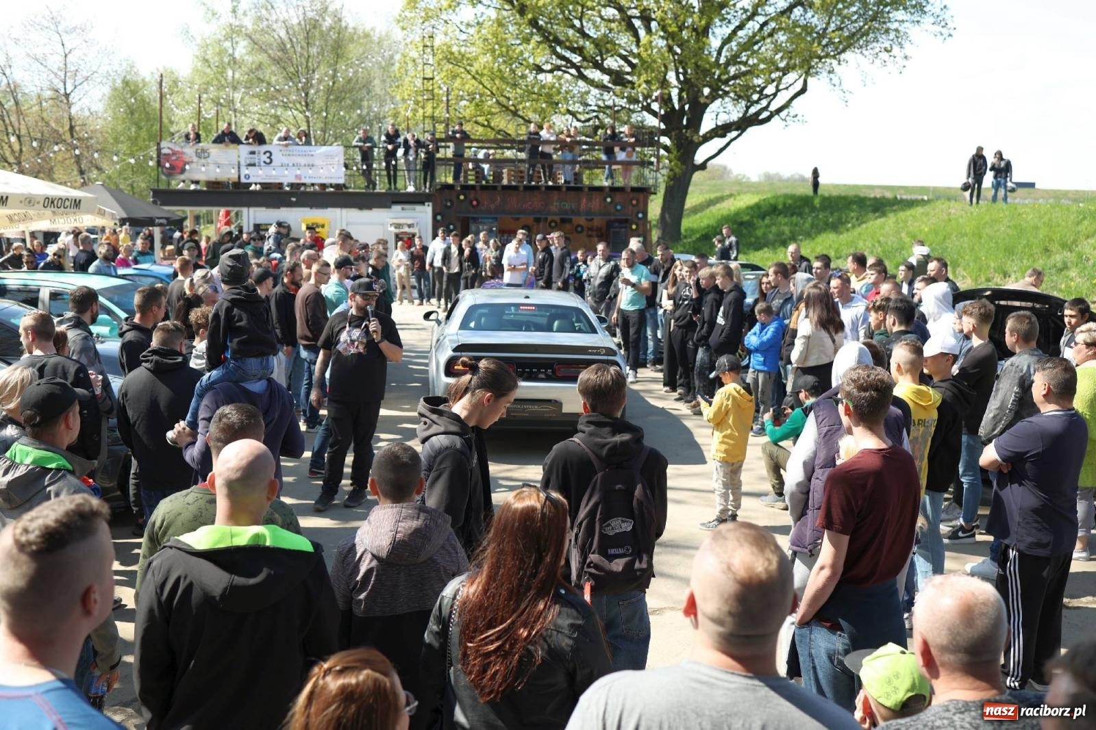 Zdjęcie w galerii na portalu naszraciborz.pl: Petrol Beach w Bukowie. Dwudniowe święto dla fanów motoryzacji [FOTO] wiadomości z regionu