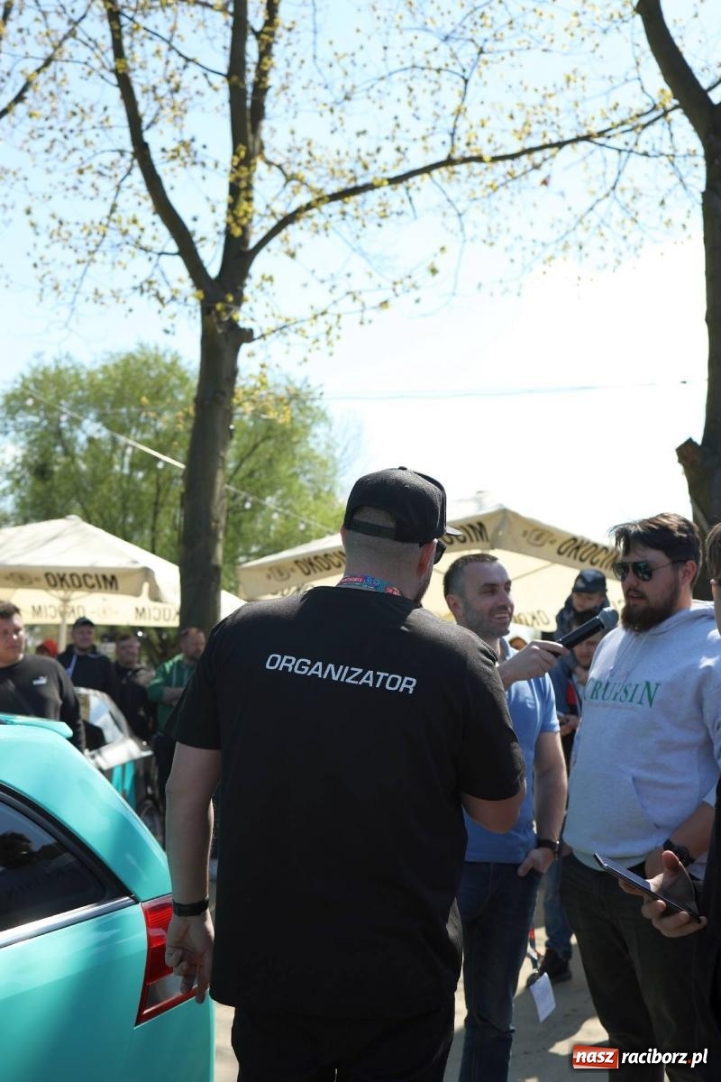 Zdjęcie w galerii na portalu naszraciborz.pl: Petrol Beach w Bukowie. Dwudniowe święto dla fanów motoryzacji [FOTO] wiadomości z regionu