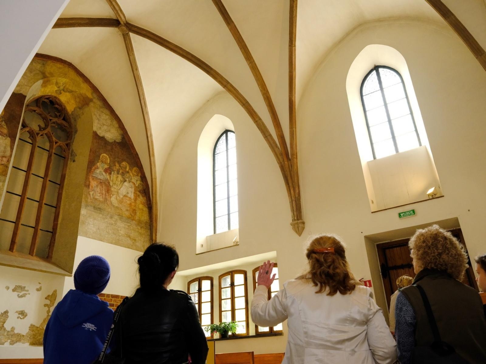 Zdjęcie w galerii na portalu naszraciborz.pl: Rodzinne warsztaty witrażowe w Muzeum wiadomości z regionu