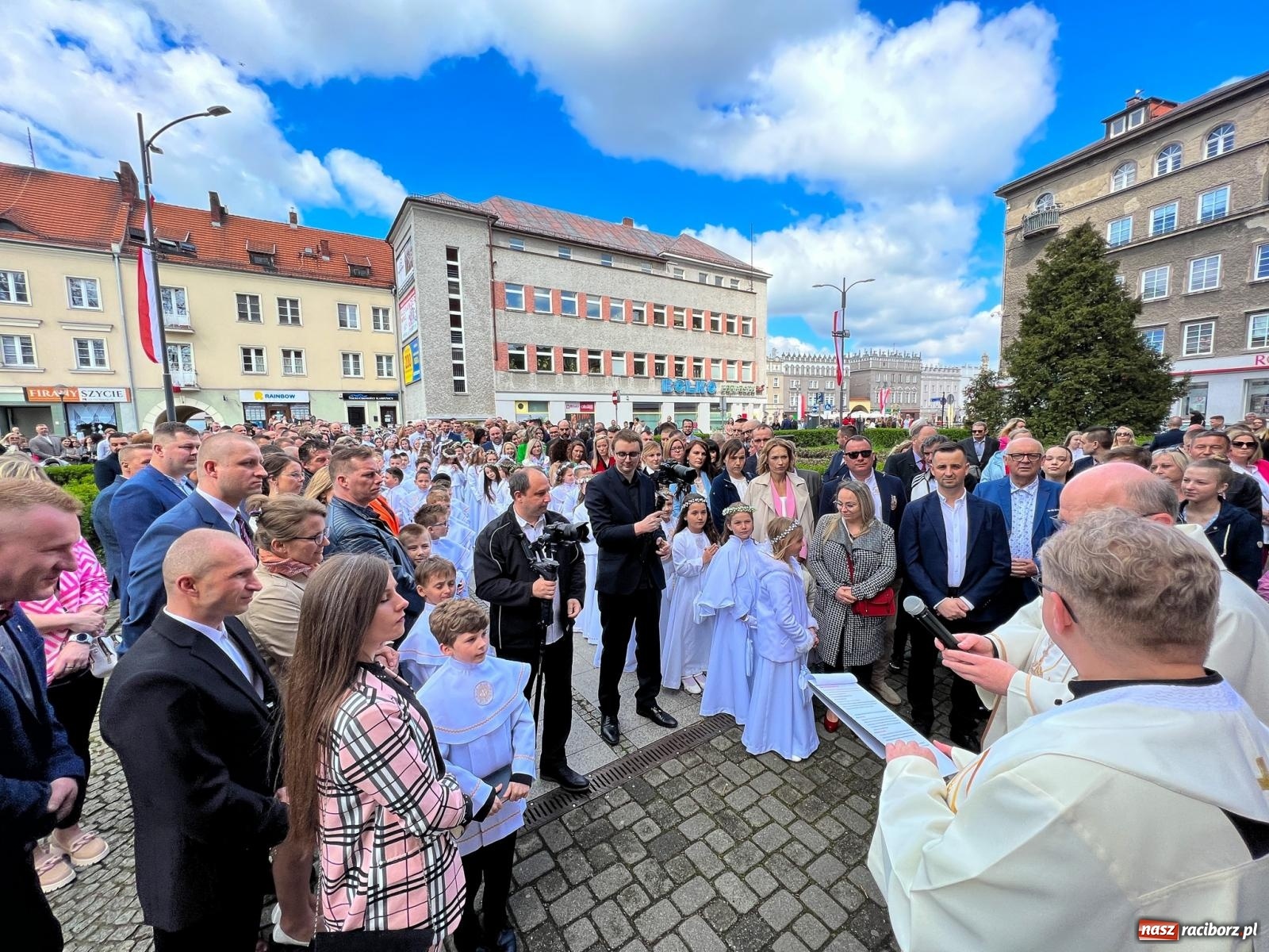 Zdjęcie w galerii na portalu naszraciborz.pl: Uroczystość I Komunii Świętej w kościele farnym [FOTO i WIDEO] wiadomości z regionu