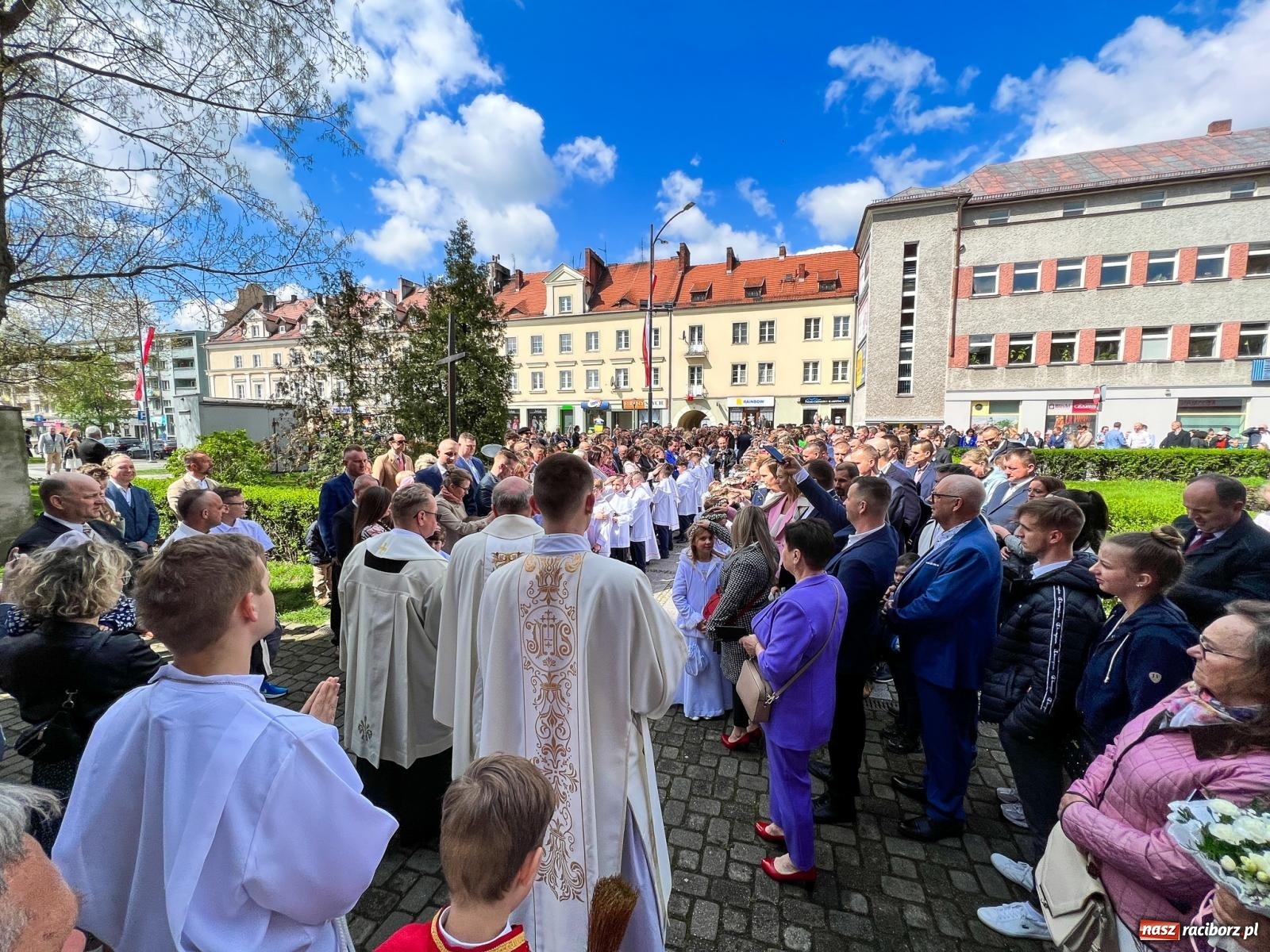Zdjęcie w galerii na portalu naszraciborz.pl: Uroczystość I Komunii Świętej w kościele farnym [FOTO i WIDEO] wiadomości z regionu