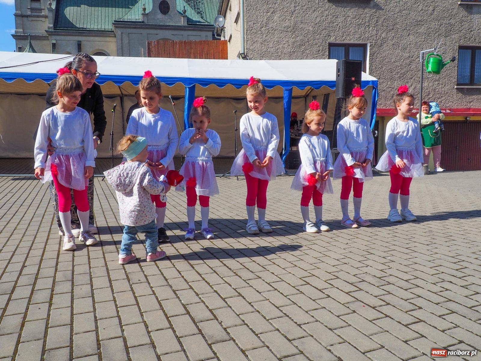 Zdjęcie w galerii na portalu naszraciborz.pl: Z kijkami, humorem i strażakami. Majówka w Krzanowicach [FOTO i WIDEO] wiadomości z regionu