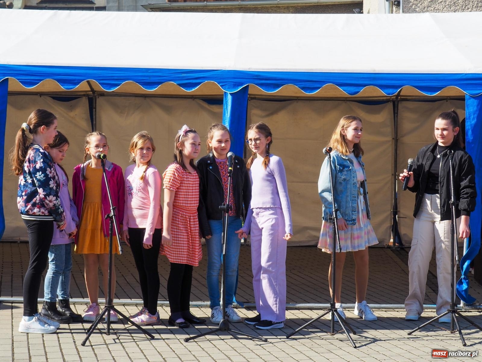 Zdjęcie w galerii na portalu naszraciborz.pl: Z kijkami, humorem i strażakami. Majówka w Krzanowicach [FOTO i WIDEO] wiadomości z regionu