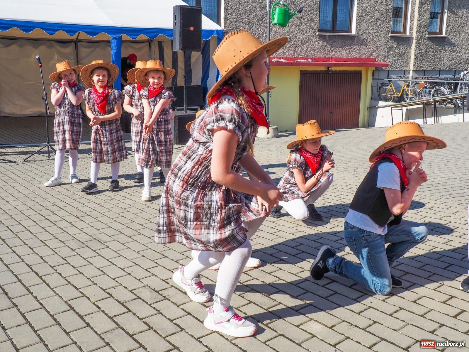 Zdjęcie w galerii na portalu naszraciborz.pl: Z kijkami, humorem i strażakami. Majówka w Krzanowicach [FOTO i WIDEO] wiadomości z regionu