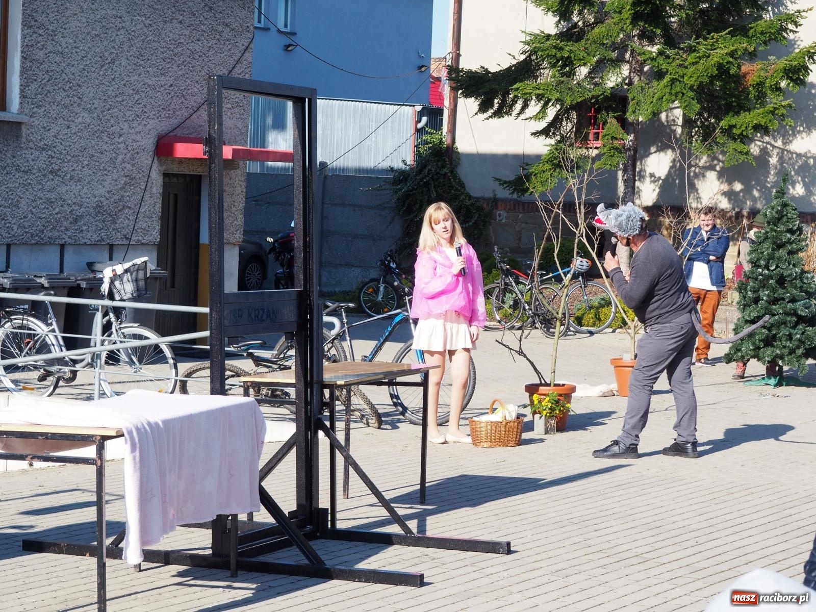 Zdjęcie w galerii na portalu naszraciborz.pl: Z kijkami, humorem i strażakami. Majówka w Krzanowicach [FOTO i WIDEO] wiadomości z regionu