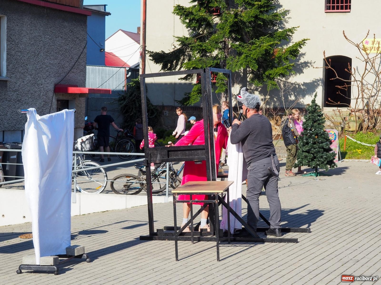 Zdjęcie w galerii na portalu naszraciborz.pl: Z kijkami, humorem i strażakami. Majówka w Krzanowicach [FOTO i WIDEO] wiadomości z regionu