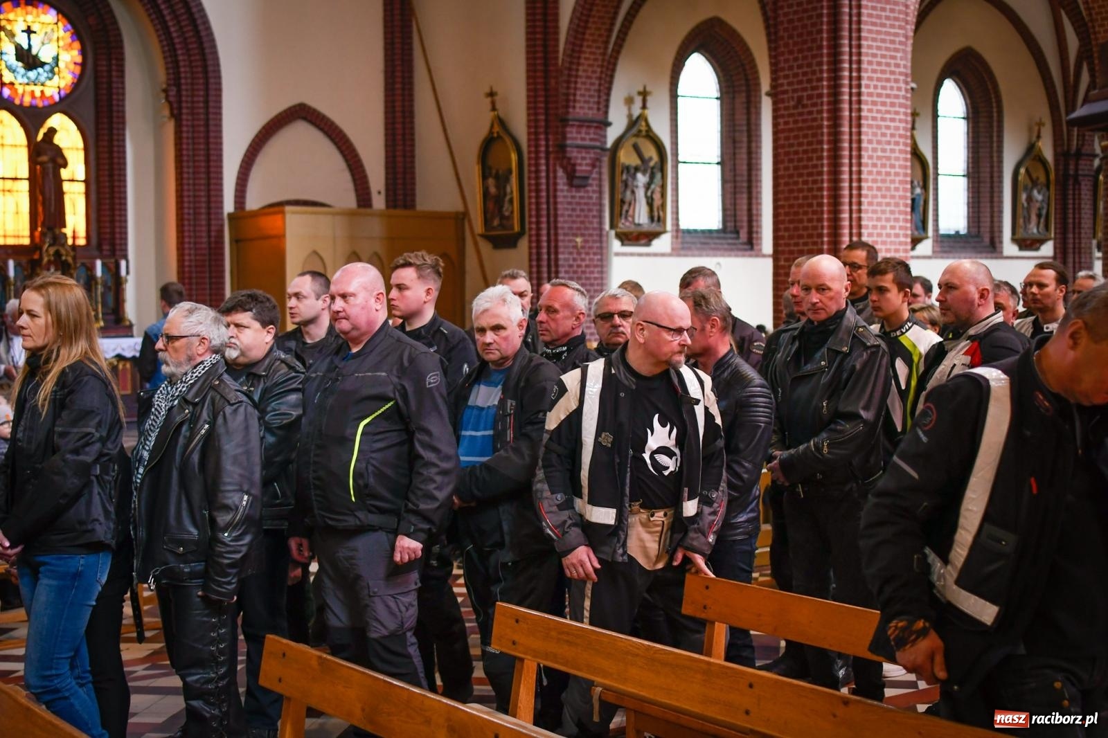 Zdjęcie w galerii na portalu naszraciborz.pl: Setki motorów zawarczało w Raciborzu. Sezon motocyklowy oficjalnie rozpoczęty [FOTO i WIDEO] wiadomości z regionu