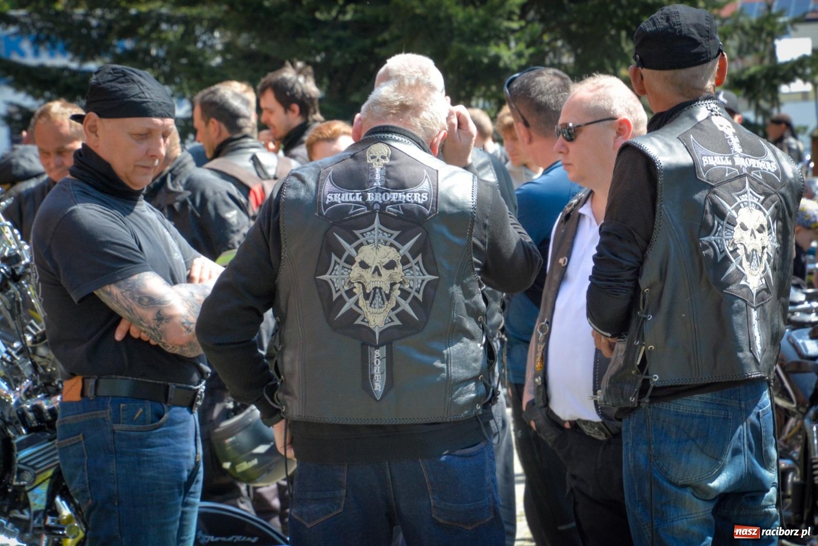 Zdjęcie w galerii na portalu naszraciborz.pl: Setki motorów zawarczało w Raciborzu. Sezon motocyklowy oficjalnie rozpoczęty [FOTO i WIDEO] wiadomości z regionu
