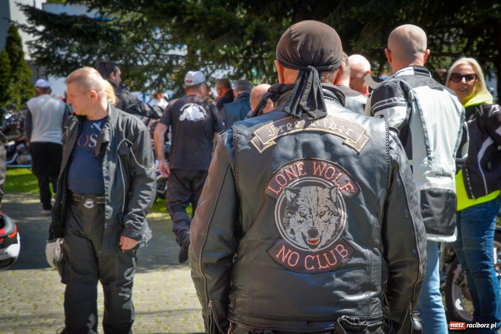 Zdjęcie w galerii na portalu naszraciborz.pl: Setki motorów zawarczało w Raciborzu. Sezon motocyklowy oficjalnie rozpoczęty [FOTO i WIDEO] wiadomości z regionu