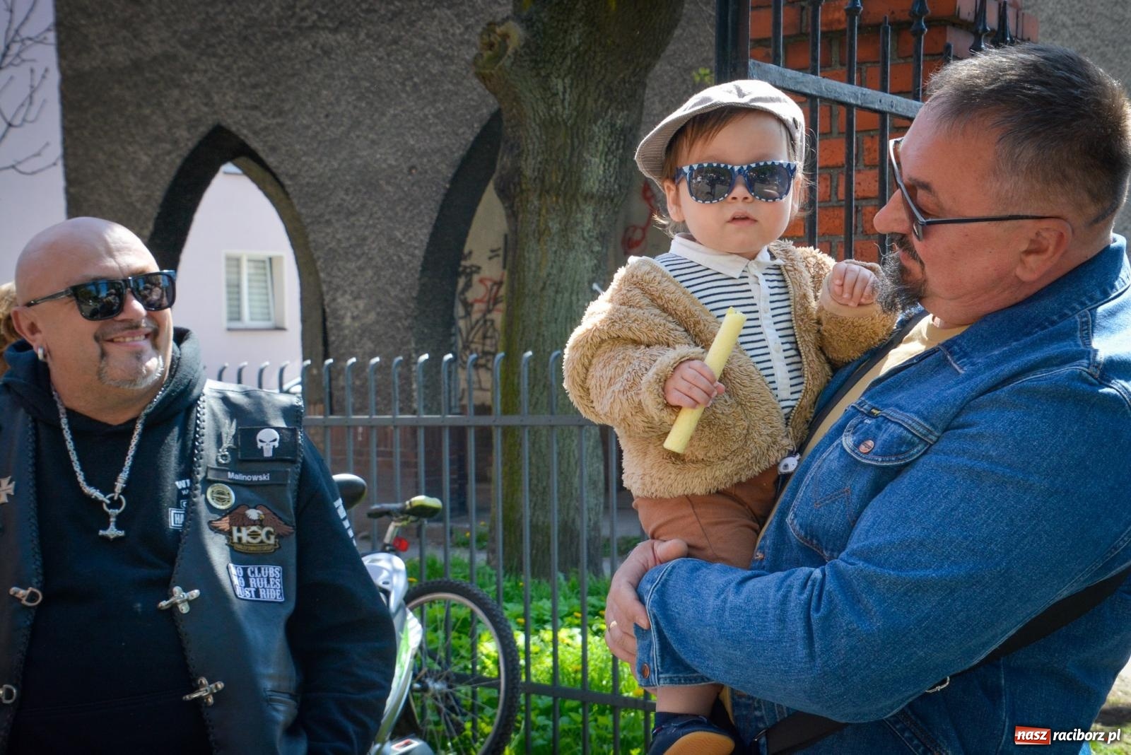 Zdjęcie w galerii na portalu naszraciborz.pl: Setki motorów zawarczało w Raciborzu. Sezon motocyklowy oficjalnie rozpoczęty [FOTO i WIDEO] wiadomości z regionu