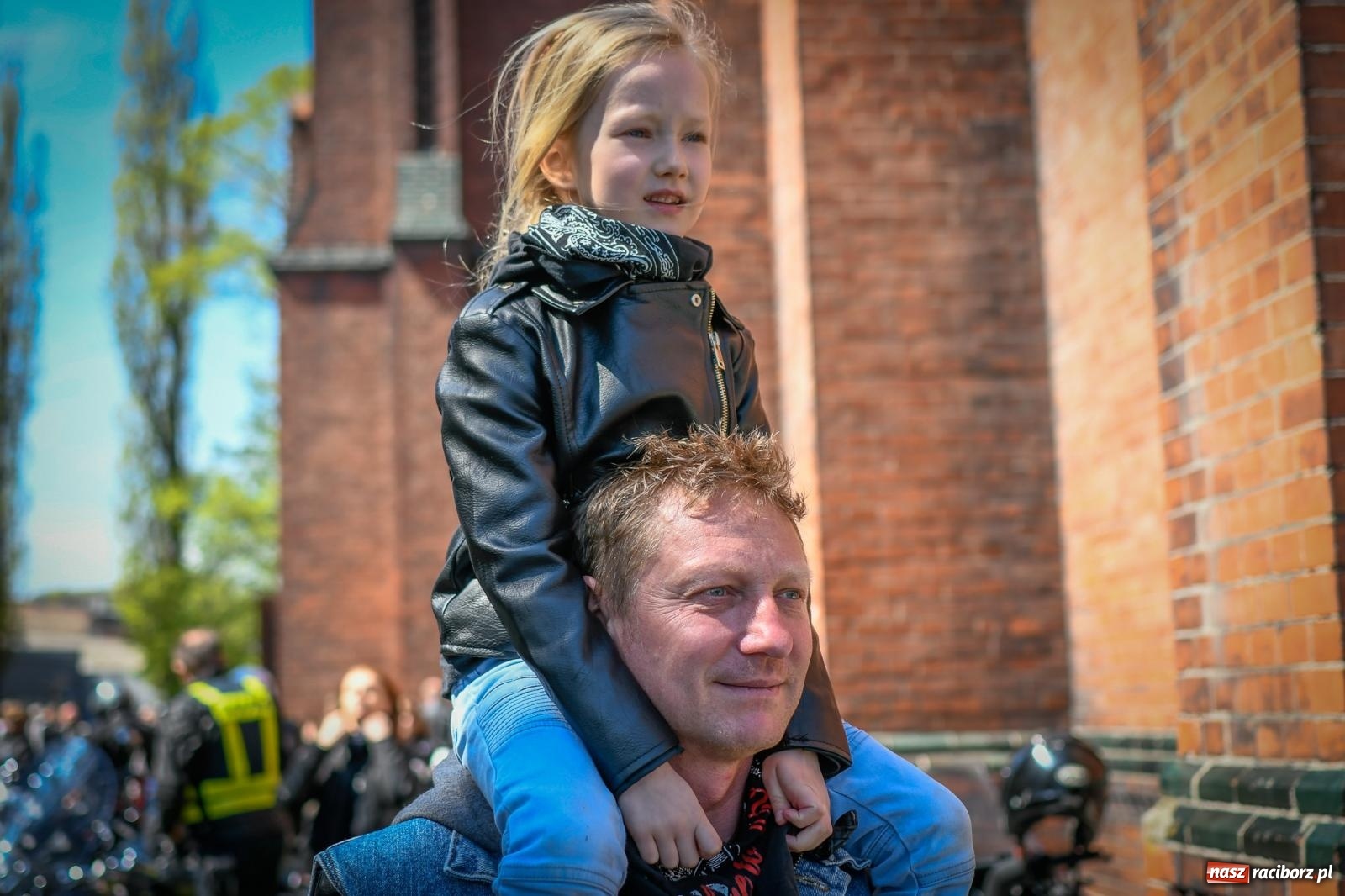 Zdjęcie w galerii na portalu naszraciborz.pl: Setki motorów zawarczało w Raciborzu. Sezon motocyklowy oficjalnie rozpoczęty [FOTO i WIDEO] wiadomości z regionu