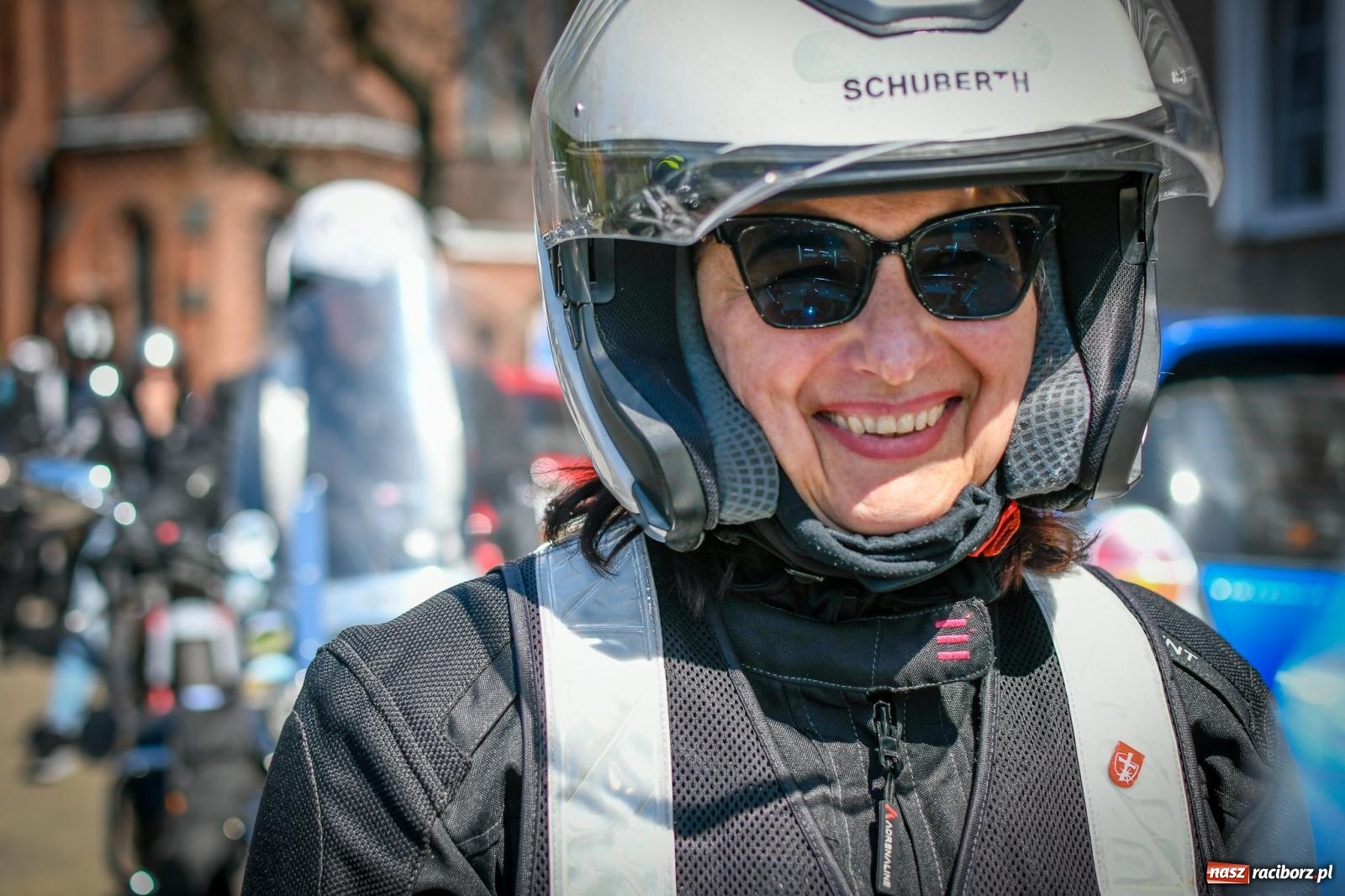 Zdjęcie w galerii na portalu naszraciborz.pl: Setki motorów zawarczało w Raciborzu. Sezon motocyklowy oficjalnie rozpoczęty [FOTO i WIDEO] wiadomości z regionu