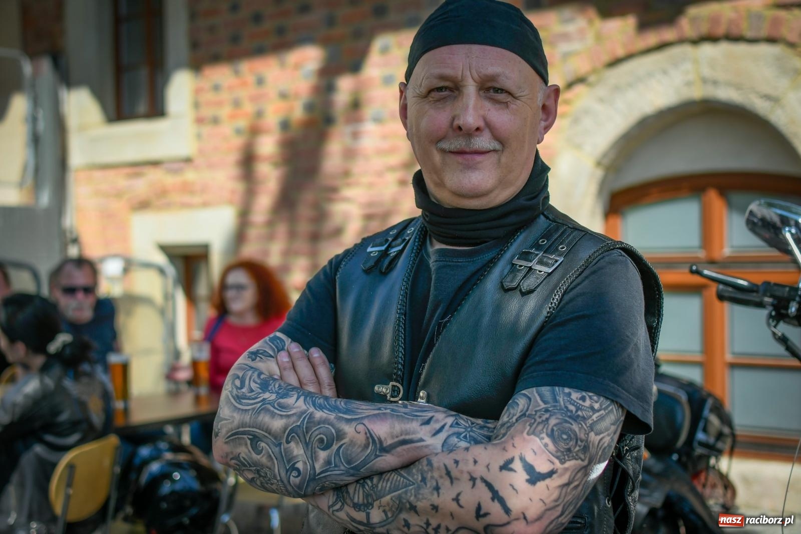 Zdjęcie w galerii na portalu naszraciborz.pl: Setki motorów zawarczało w Raciborzu. Sezon motocyklowy oficjalnie rozpoczęty [FOTO i WIDEO] wiadomości z regionu