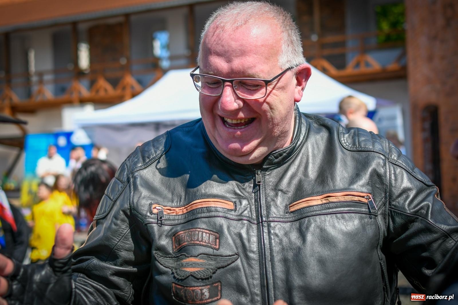 Zdjęcie w galerii na portalu naszraciborz.pl: Setki motorów zawarczało w Raciborzu. Sezon motocyklowy oficjalnie rozpoczęty [FOTO i WIDEO] wiadomości z regionu