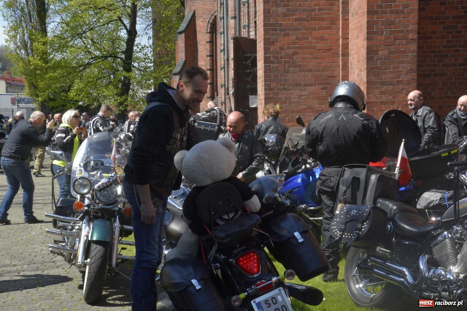 Zdjęcie w galerii na portalu naszraciborz.pl: Raciborska inauguracja sezonu motocyklowego wiadomości z regionu