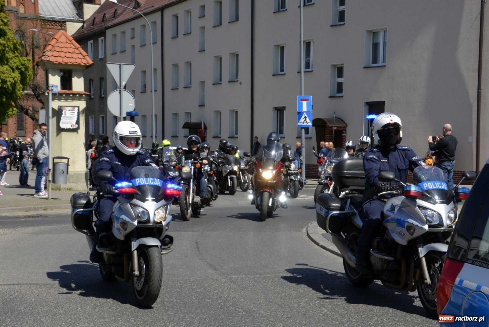 Zdjęcie w galerii na portalu naszraciborz.pl: Raciborska inauguracja sezonu motocyklowego wiadomości z regionu