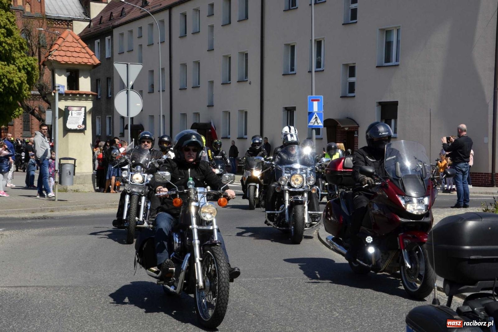 Zdjęcie w galerii na portalu naszraciborz.pl: Raciborska inauguracja sezonu motocyklowego wiadomości z regionu