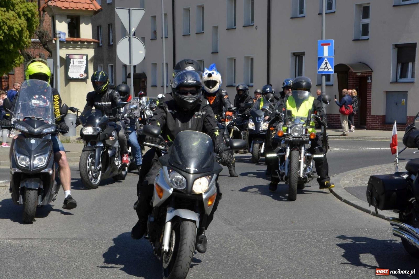 Zdjęcie w galerii na portalu naszraciborz.pl: Raciborska inauguracja sezonu motocyklowego wiadomości z regionu