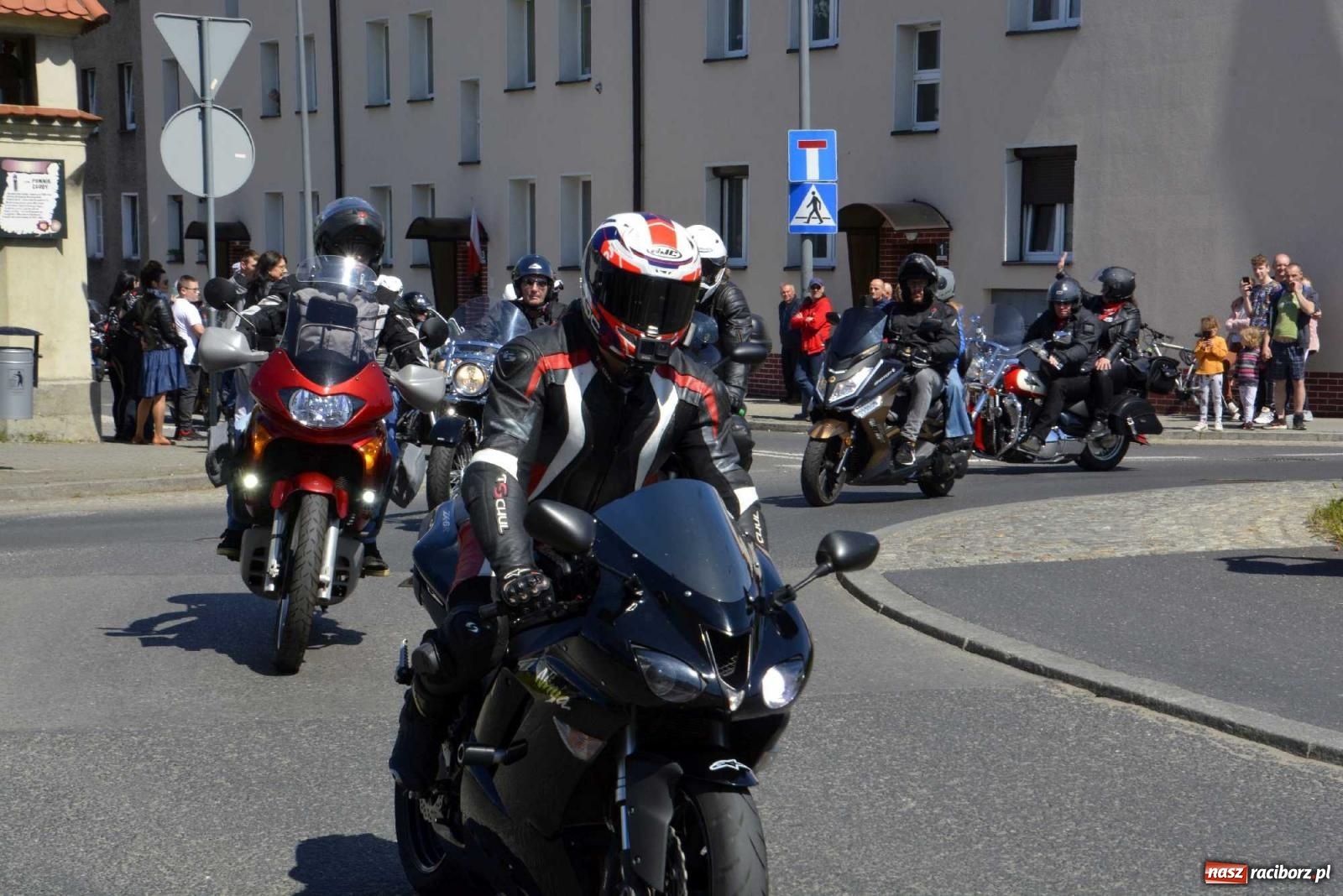 Zdjęcie w galerii na portalu naszraciborz.pl: Raciborska inauguracja sezonu motocyklowego wiadomości z regionu