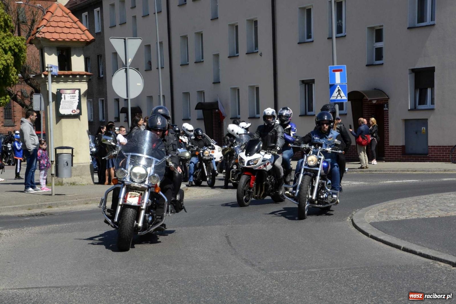 Zdjęcie w galerii na portalu naszraciborz.pl: Raciborska inauguracja sezonu motocyklowego wiadomości z regionu