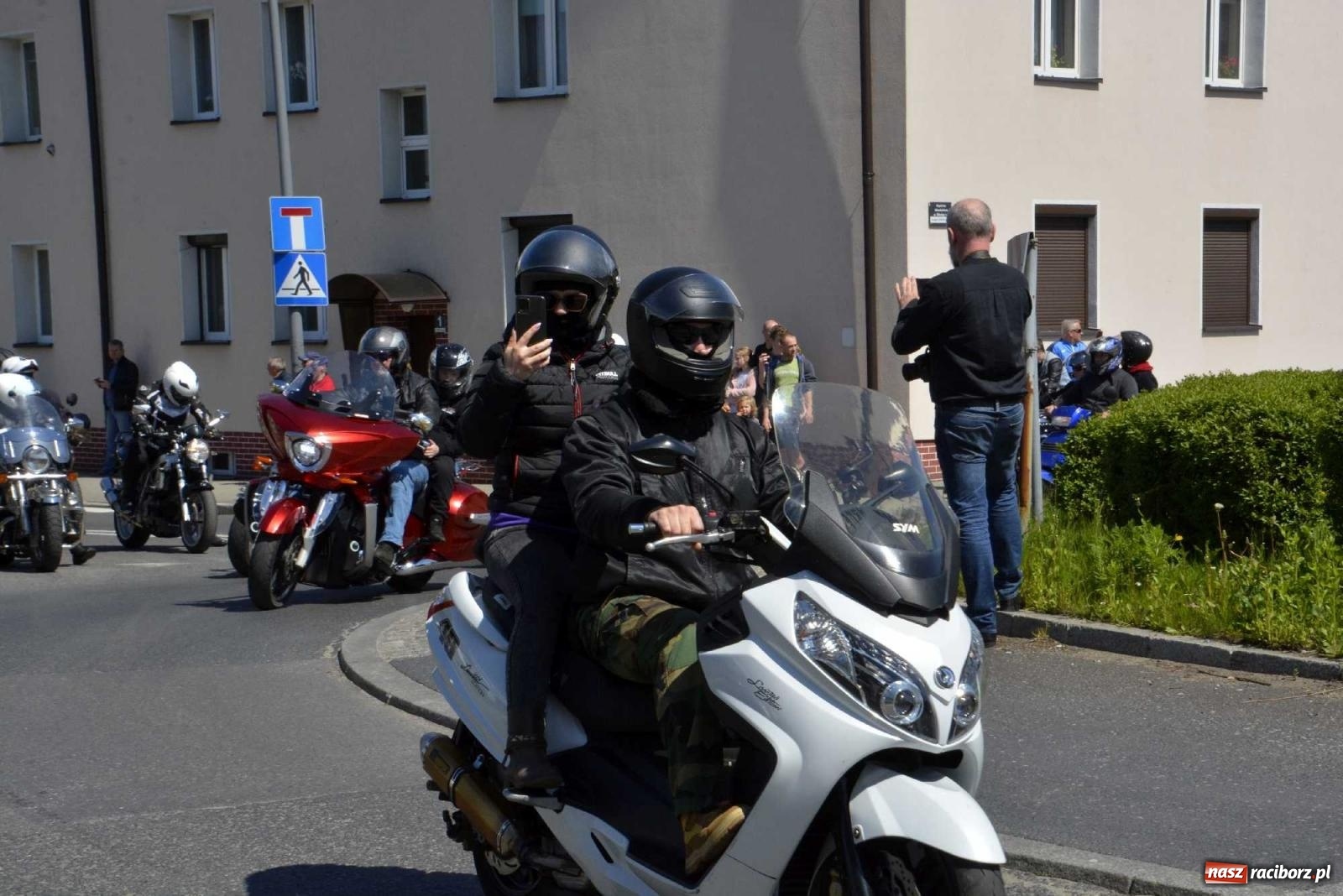 Zdjęcie w galerii na portalu naszraciborz.pl: Raciborska inauguracja sezonu motocyklowego wiadomości z regionu