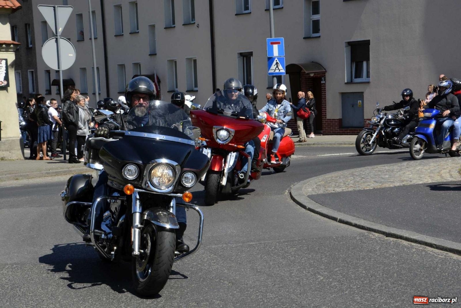 Zdjęcie w galerii na portalu naszraciborz.pl: Raciborska inauguracja sezonu motocyklowego wiadomości z regionu