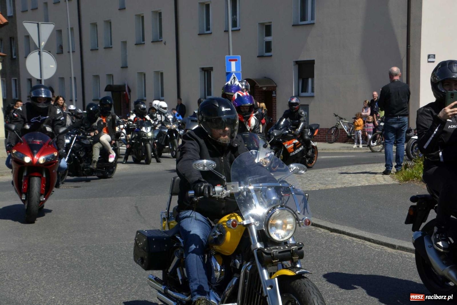 Zdjęcie w galerii na portalu naszraciborz.pl: Raciborska inauguracja sezonu motocyklowego wiadomości z regionu