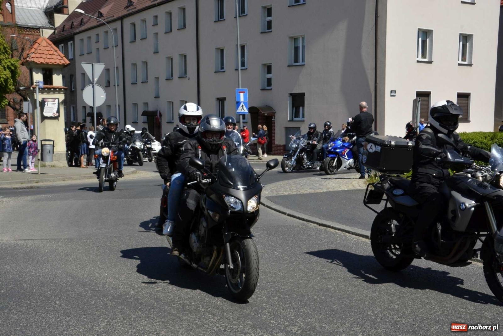 Zdjęcie w galerii na portalu naszraciborz.pl: Raciborska inauguracja sezonu motocyklowego wiadomości z regionu