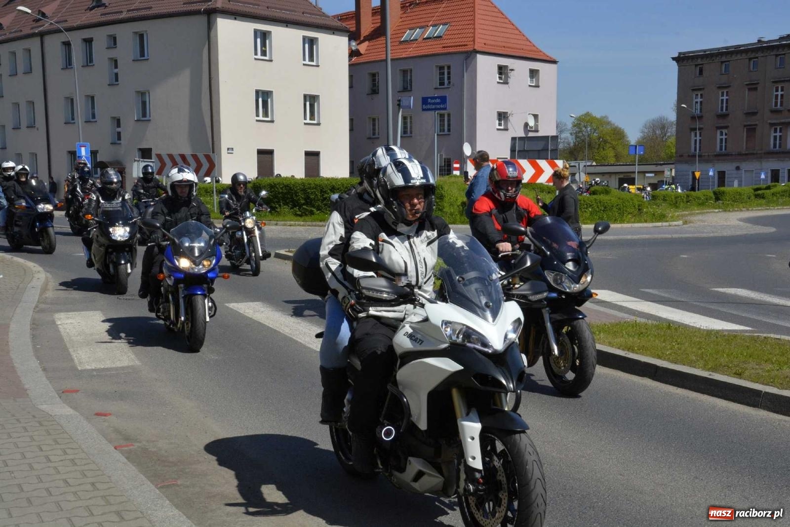 Zdjęcie w galerii na portalu naszraciborz.pl: Raciborska inauguracja sezonu motocyklowego wiadomości z regionu
