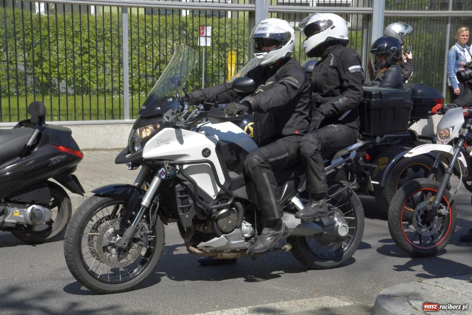Zdjęcie w galerii na portalu naszraciborz.pl: Raciborska inauguracja sezonu motocyklowego wiadomości z regionu