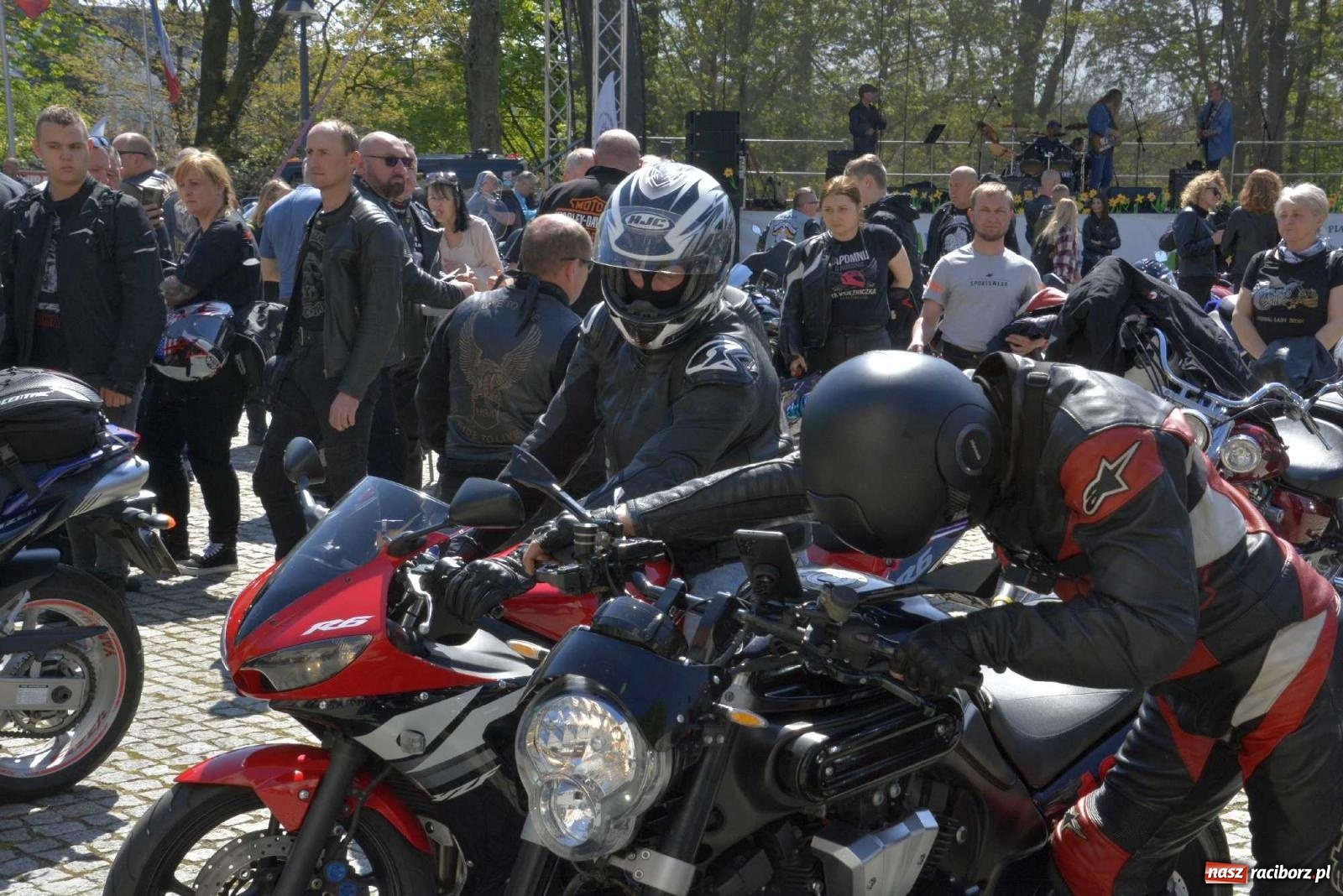 Zdjęcie w galerii na portalu naszraciborz.pl: Raciborska inauguracja sezonu motocyklowego wiadomości z regionu