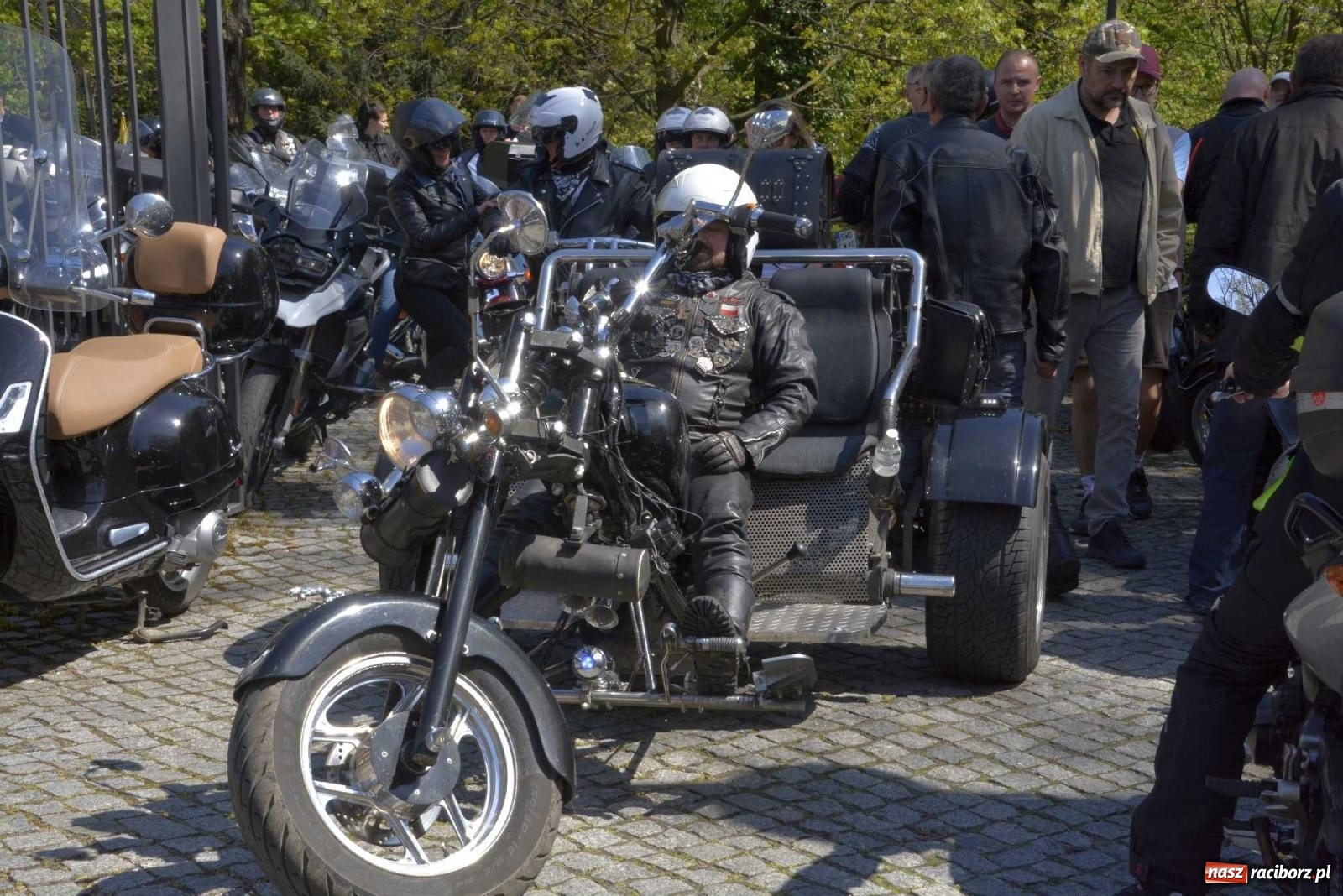 Zdjęcie w galerii na portalu naszraciborz.pl: Raciborska inauguracja sezonu motocyklowego wiadomości z regionu