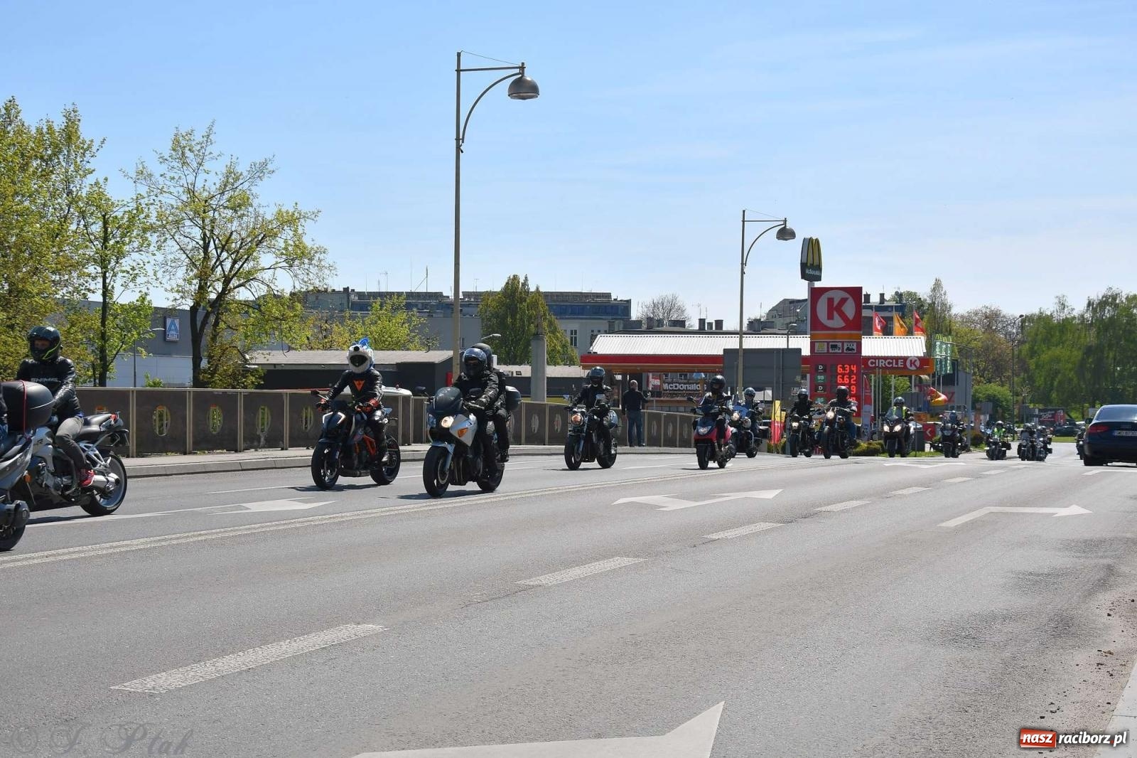 Zdjęcie w galerii na portalu naszraciborz.pl: Setki motocyklistów na ulicach Raciborza [FOTO] wiadomości z regionu