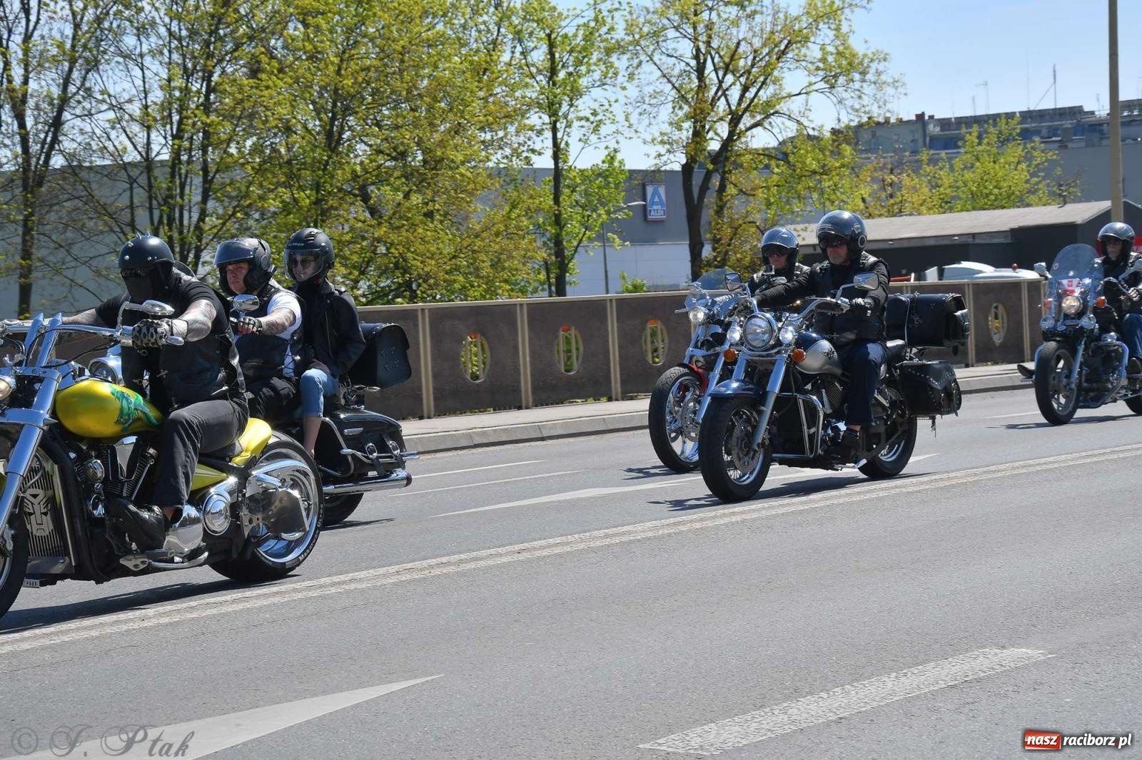 Zdjęcie w galerii na portalu naszraciborz.pl: Setki motocyklistów na ulicach Raciborza [FOTO] wiadomości z regionu