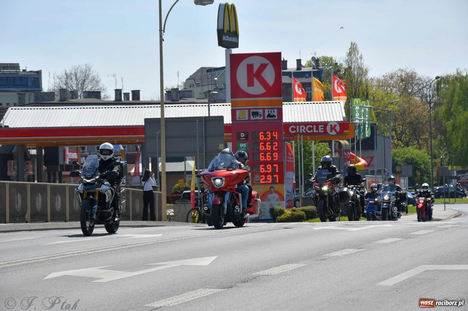 Zdjęcie w galerii na portalu naszraciborz.pl: Setki motocyklistów na ulicach Raciborza [FOTO] wiadomości z regionu