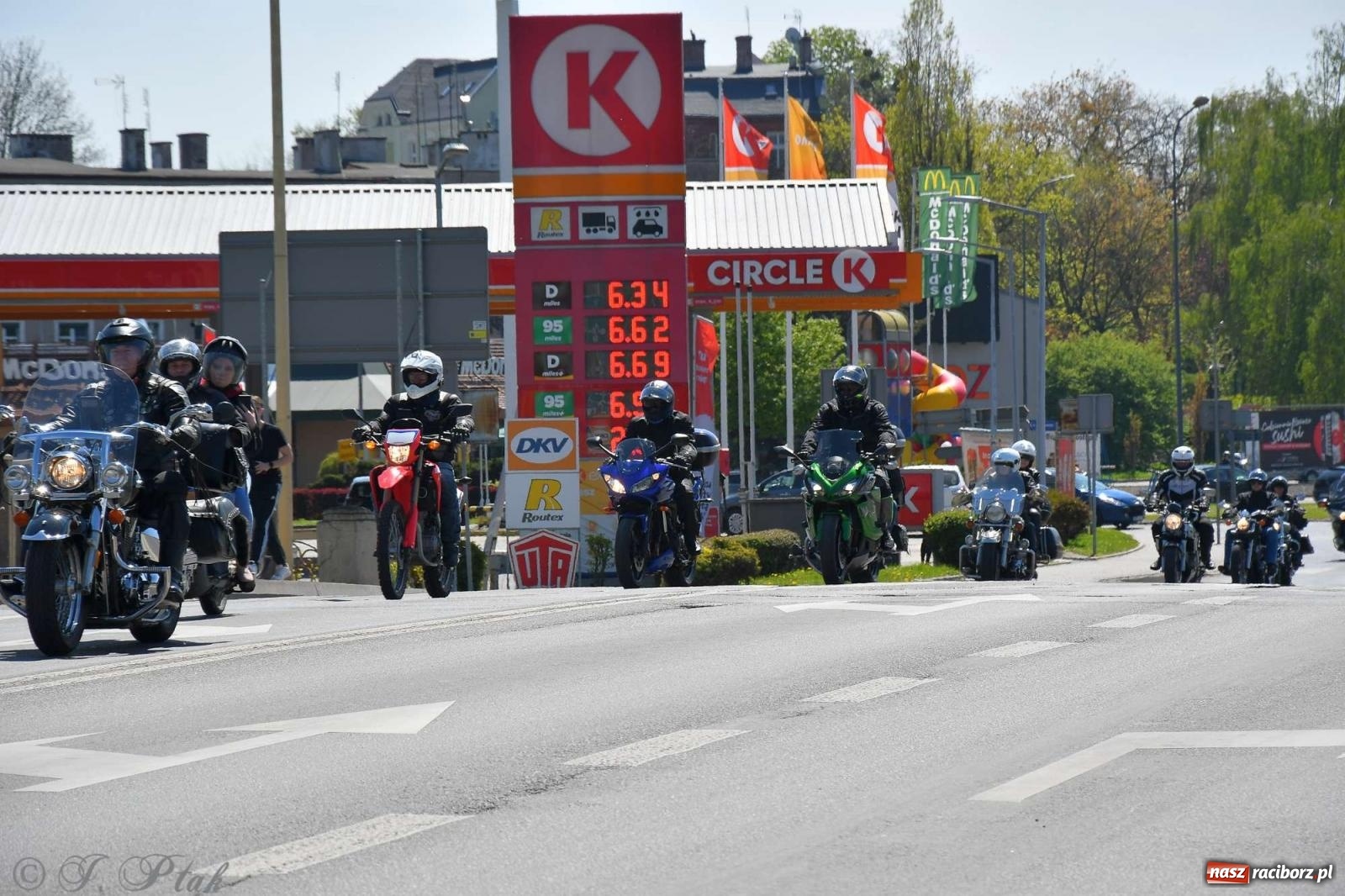 Zdjęcie w galerii na portalu naszraciborz.pl: Setki motocyklistów na ulicach Raciborza [FOTO] wiadomości z regionu