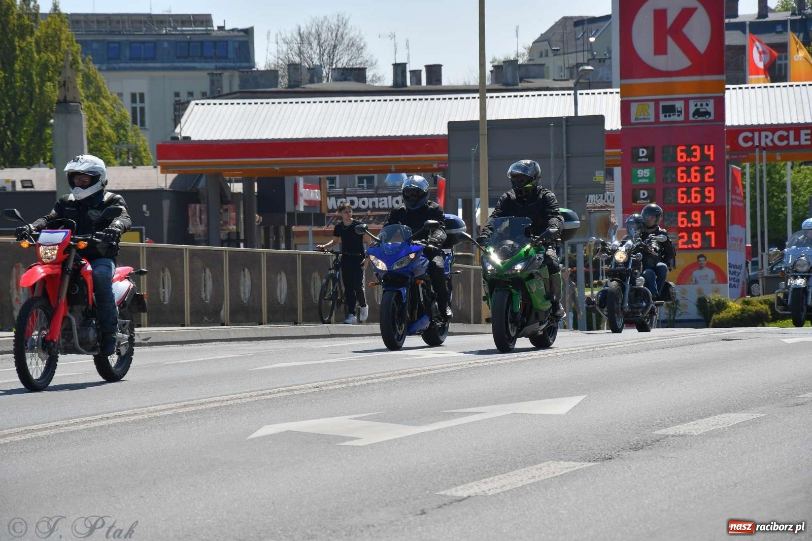 Zdjęcie w galerii na portalu naszraciborz.pl: Setki motocyklistów na ulicach Raciborza [FOTO] wiadomości z regionu