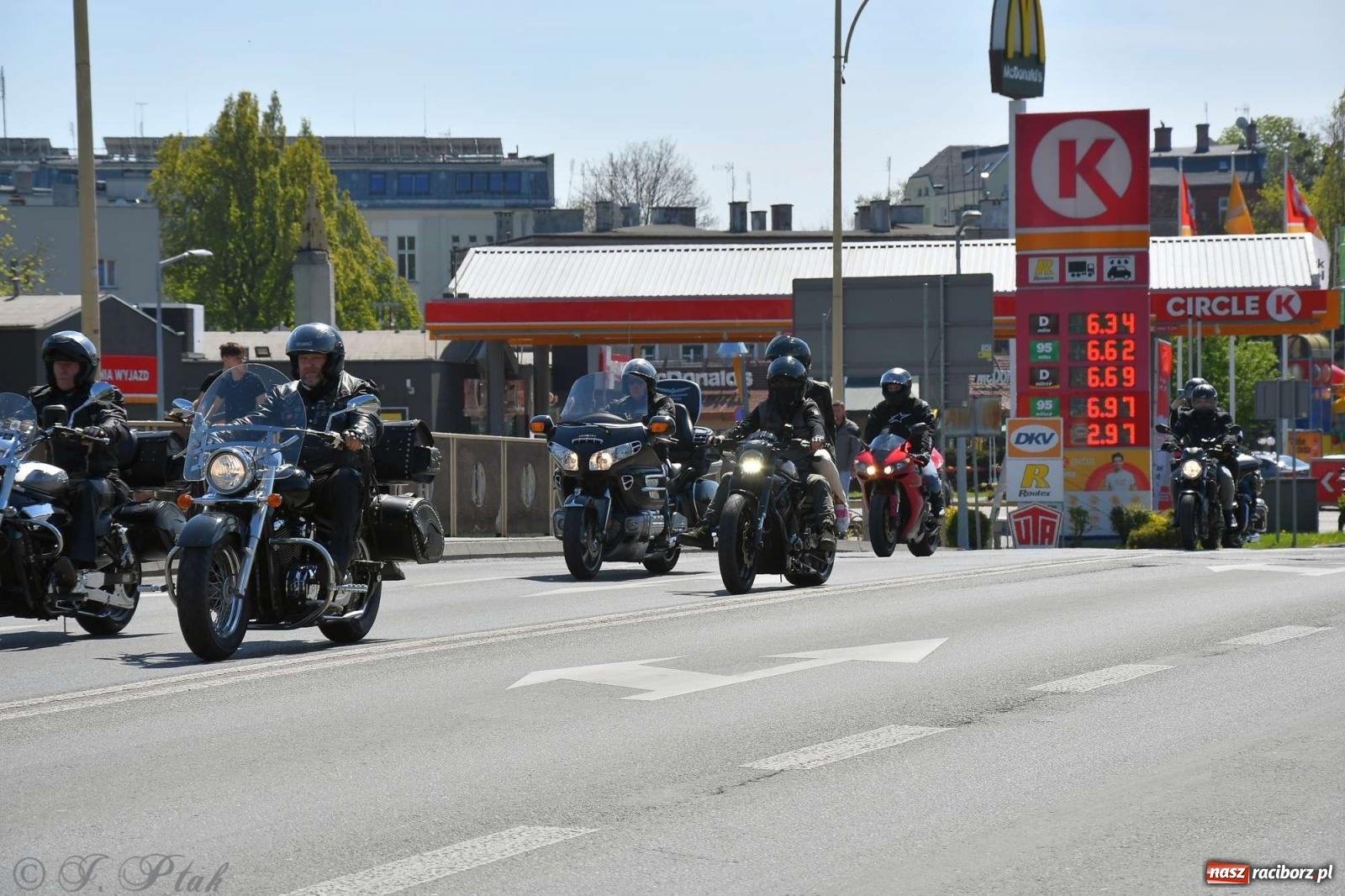 Zdjęcie w galerii na portalu naszraciborz.pl: Setki motocyklistów na ulicach Raciborza [FOTO] wiadomości z regionu