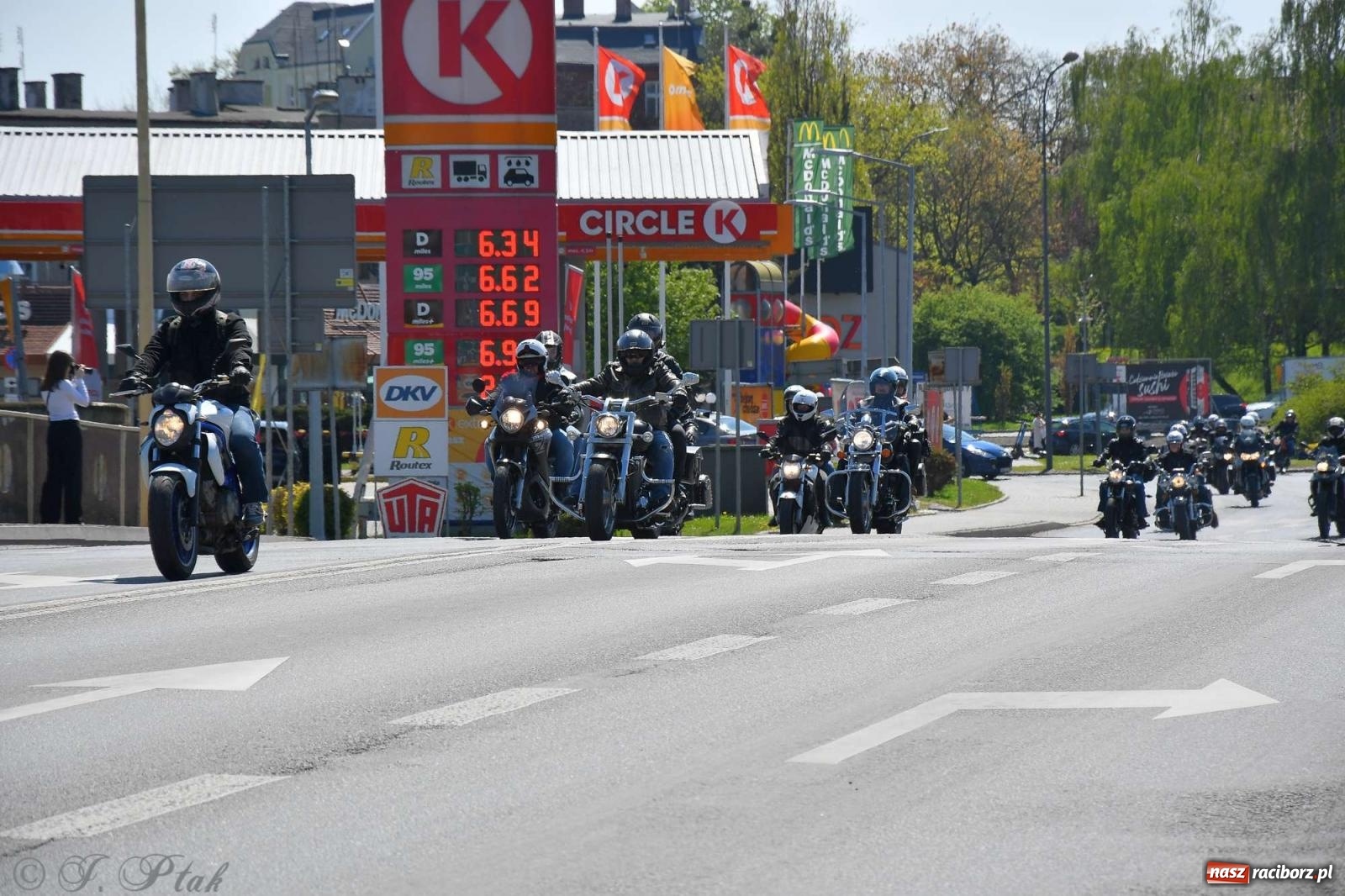 Zdjęcie w galerii na portalu naszraciborz.pl: Setki motocyklistów na ulicach Raciborza [FOTO] wiadomości z regionu