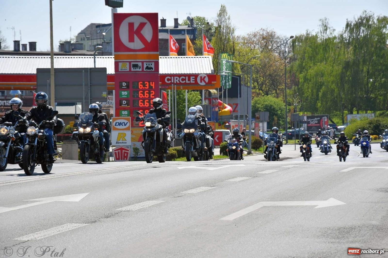 Zdjęcie w galerii na portalu naszraciborz.pl: Setki motocyklistów na ulicach Raciborza [FOTO] wiadomości z regionu