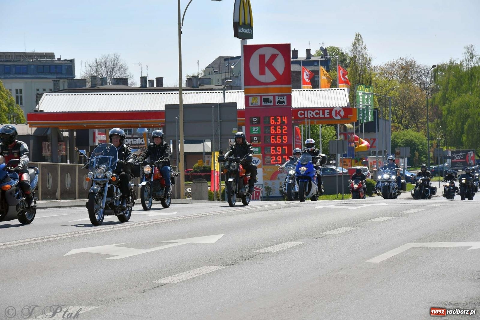 Zdjęcie w galerii na portalu naszraciborz.pl: Setki motocyklistów na ulicach Raciborza [FOTO] wiadomości z regionu