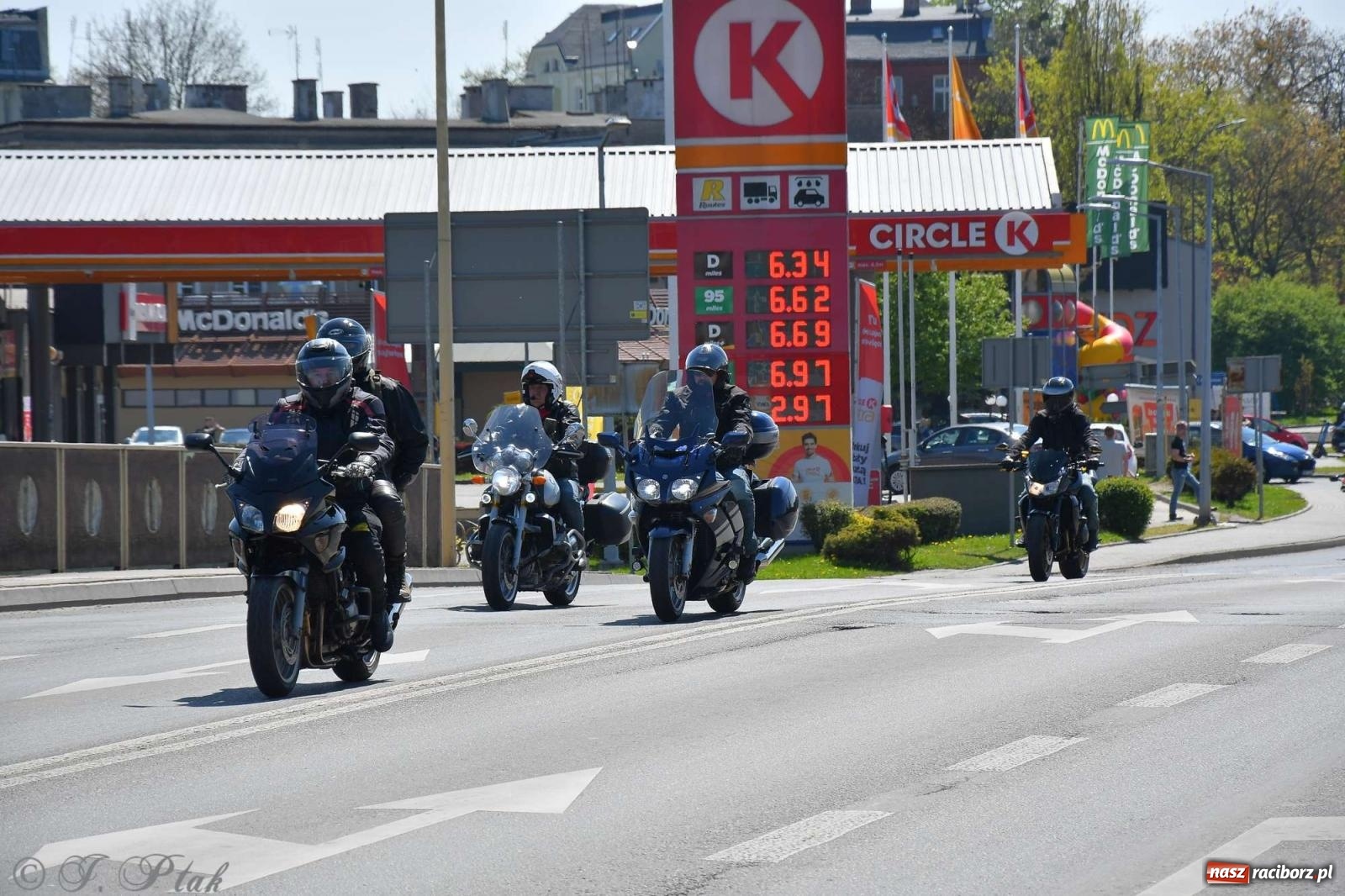 Zdjęcie w galerii na portalu naszraciborz.pl: Setki motocyklistów na ulicach Raciborza [FOTO] wiadomości z regionu
